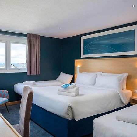 Travelodge Reading Whitley 部屋 写真