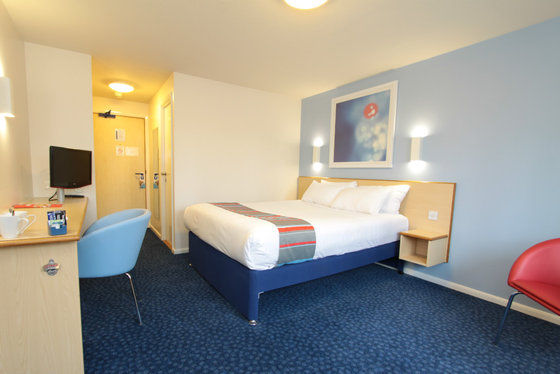 Travelodge Reading Whitley 部屋 写真