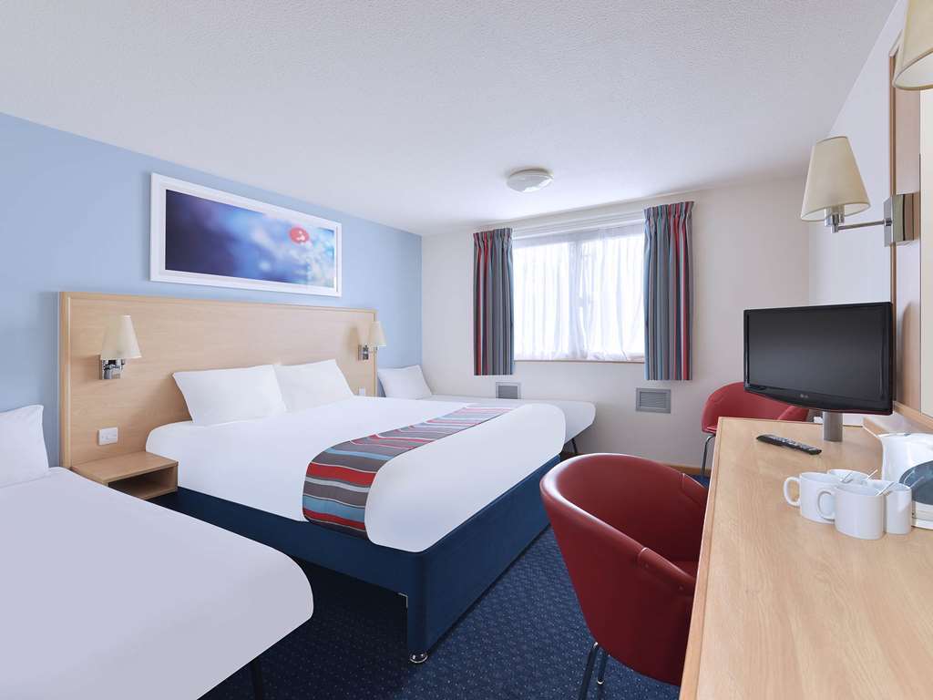Travelodge Reading Whitley 部屋 写真